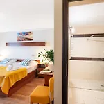 Gwarek Osrodek Nad Morzem Z Wyzywieniem Resort *