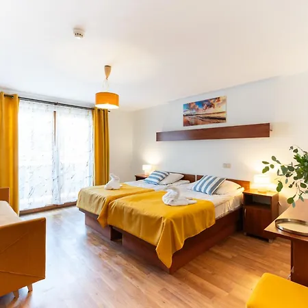 Resort Gwarek Osrodek Nad Morzem Z Wyzywieniem