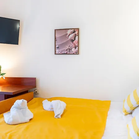 Resort Gwarek Osrodek Nad Morzem Z Wyzywieniem