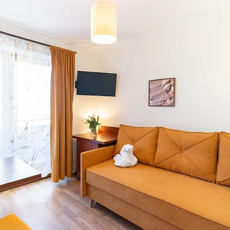 Gwarek Osrodek Nad Morzem Z Wyzywieniem Resort